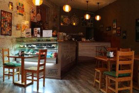 Cafés, Tea Rooms and Chocolate Shops